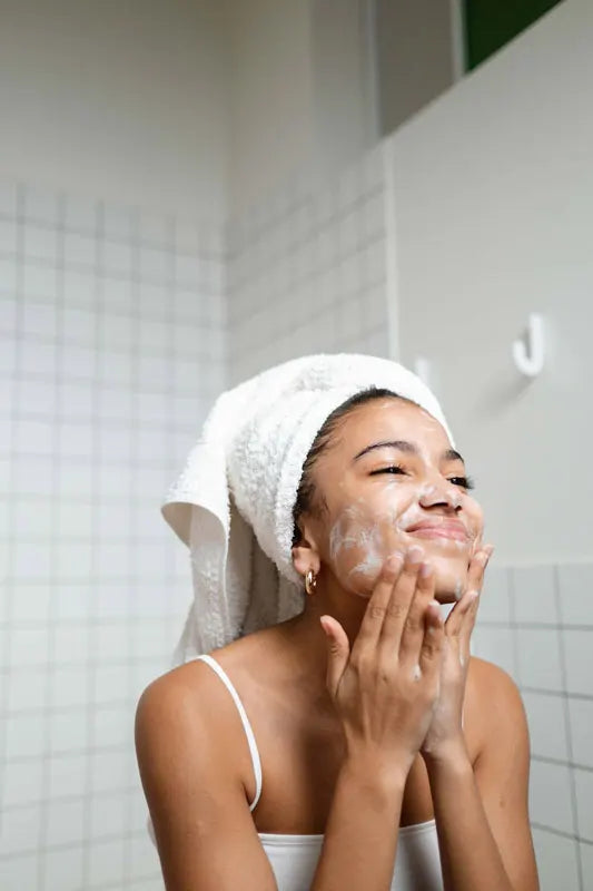by valenti® - Bulgarian Lavender & Mandarin Facial Foaming Cleanser with Sweet almond oil + Lavender extract